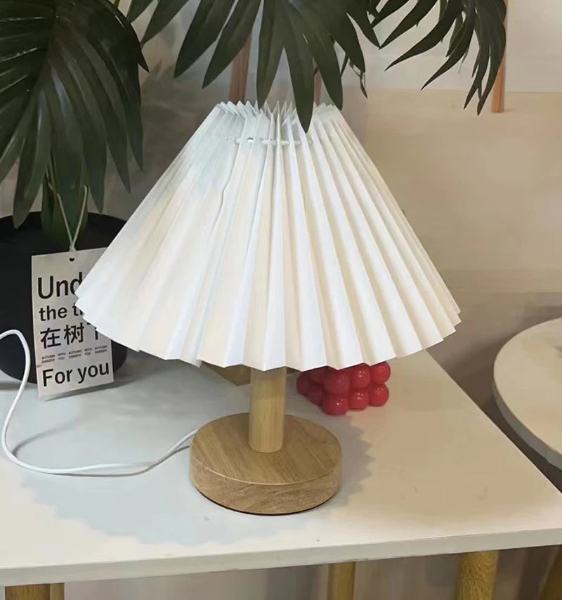 Sora Foldable Pleated Table Lamp