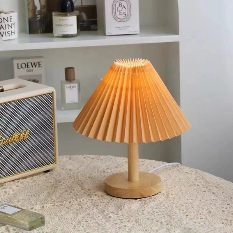 Sora Foldable Pleated Table Lamp