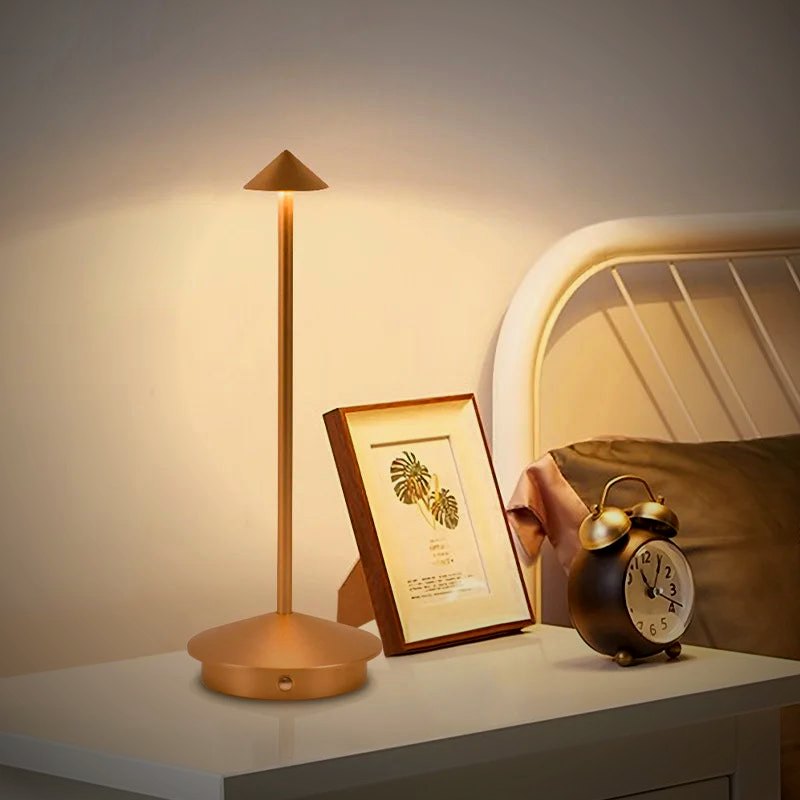 Lumae Aura table lamp