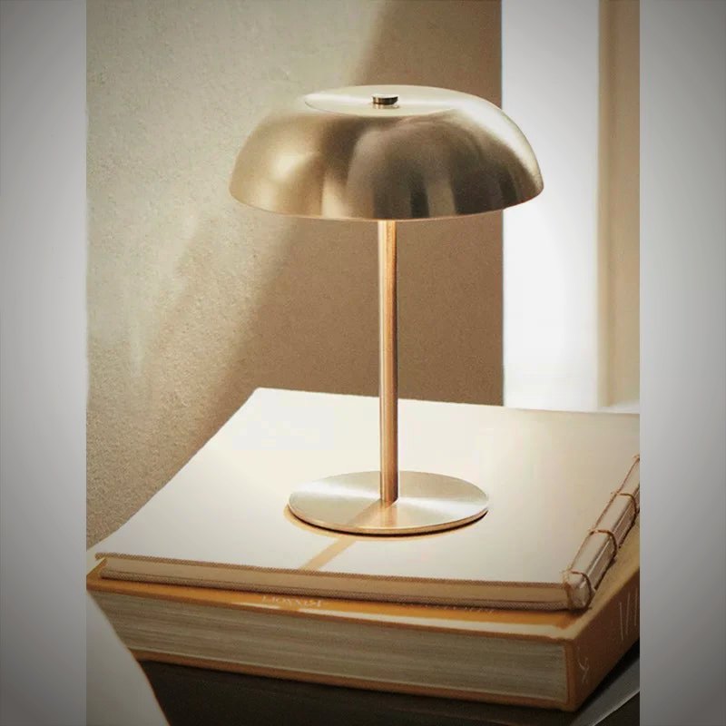 Lumae Sol table lamp